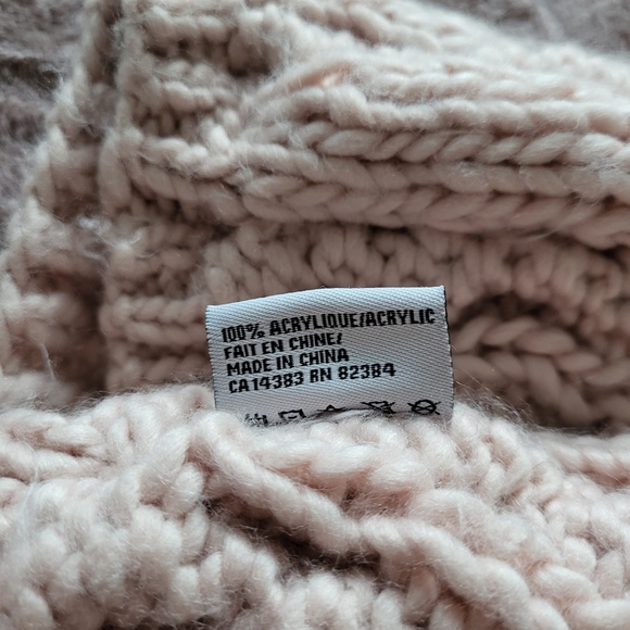 Aldo Light Pink Knit Pattern Beanie Hat - Picture 4 of 4